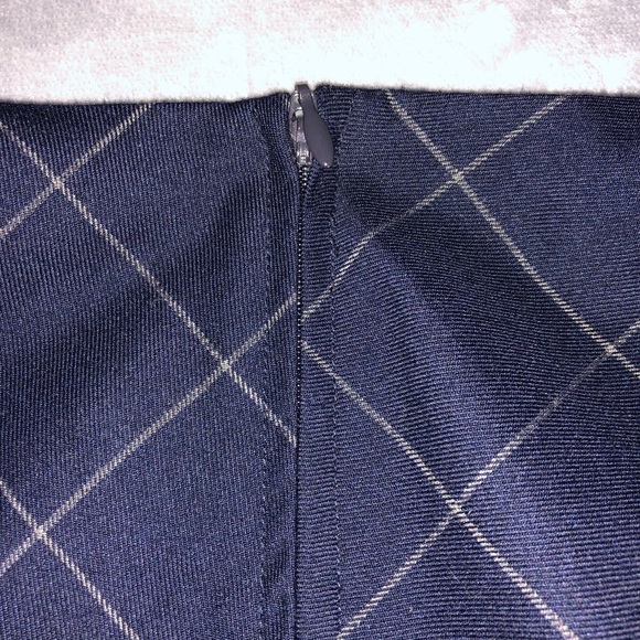 Forever 21 Contemporary Plaid Crop Top - Picture 7 of 7